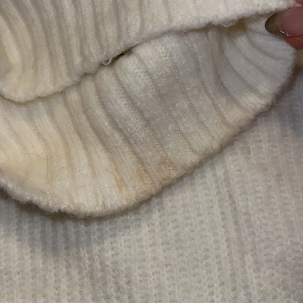 Cozy Knit Sweater Bundle express size large - Picture 4 of 7